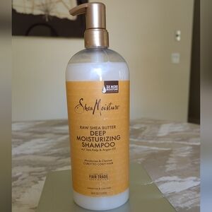 NEW SHEA MOISTURE DEEP MOISTURIZING SHAMPOO FOR DRY DAMAGED HAIR